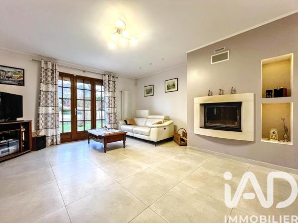 Maison à vendre 7 pièces 141 m² Saint-Arnoult-en-Yvelines