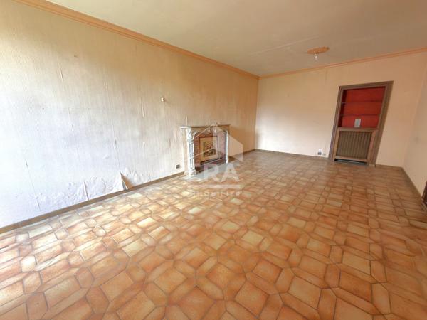 Maison de caractère avec vue exceptionnelle sur la Collégiale à Champeaux