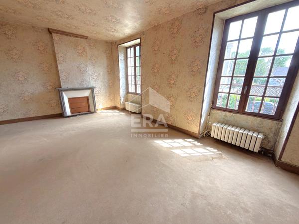 Maison de caractère avec vue exceptionnelle sur la Collégiale à Champeaux