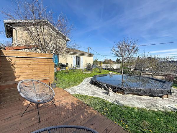 Charmante Maison Centre Ville de Meximieux 4 pièce(s) 102 m2, jardin, piscine.