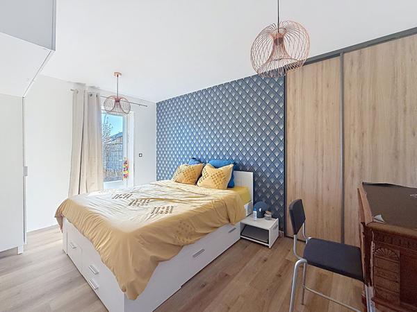 Charmante Maison Centre Ville de Meximieux 4 pièce(s) 102 m2, jardin, piscine.