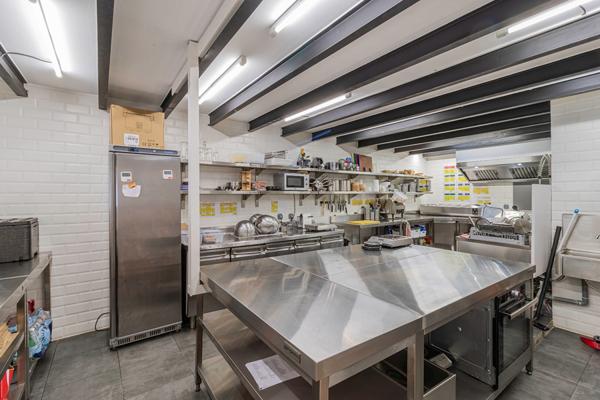 Fonds de commerce 3 pièces 105 m2