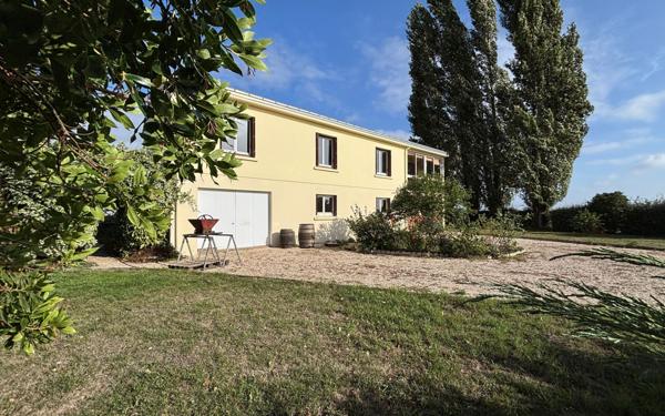 Maison à vendre    5 pièces •  L'Île-d'Elle