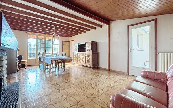 Maison à vendre    5 pièces •  L'Île-d'Elle