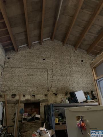 Maison
                                                                                                                                                                                                                                                                                                                        1 pièce(s)                                                                                                                                                                                                          1 chambre(s)                                                                                                                                                                                                          200  m²