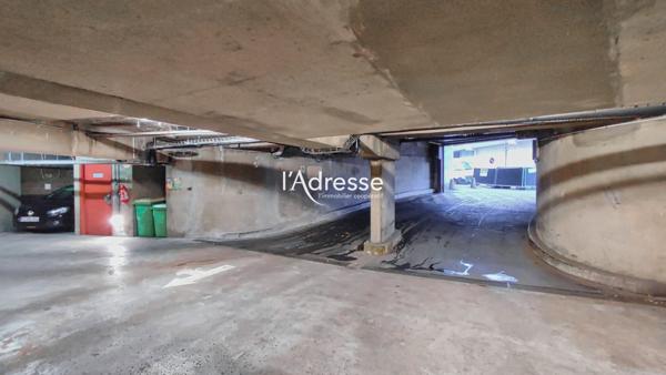 3 Emplacements de Parking - Métro Balard (Paris 15e)