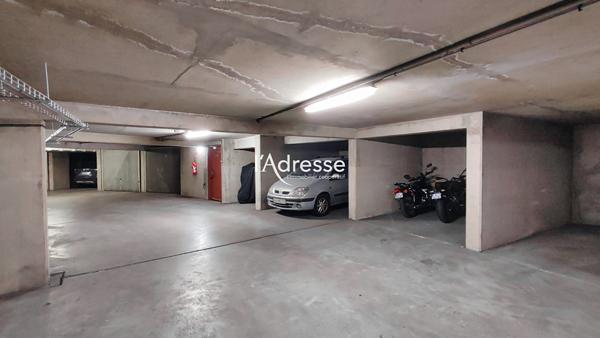 3 Emplacements de Parking - Métro Balard (Paris 15e)