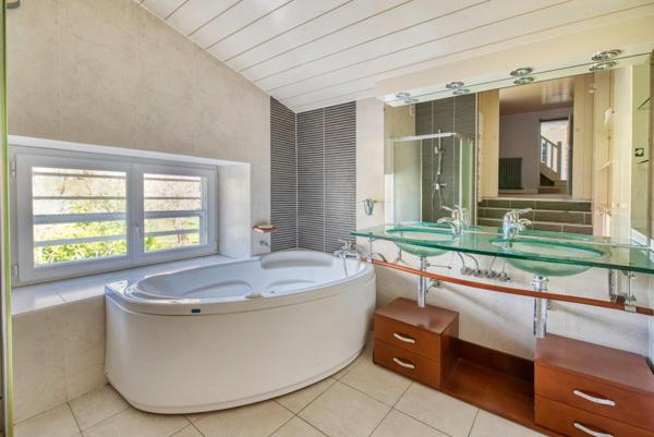 A Montreuil Juigné, magnifique propriété