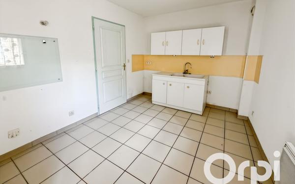 Appartement à louer    3 pièces • 80,75 m2 Baix