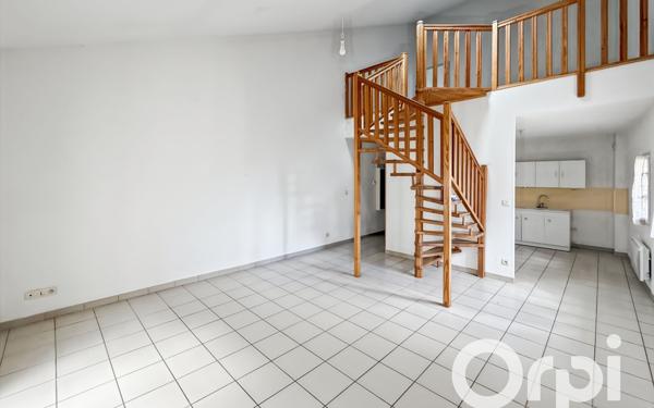 Appartement à louer    3 pièces • 80,75 m2 Baix