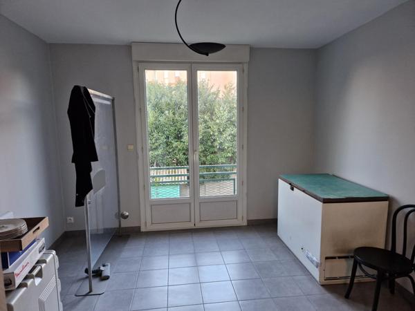 Fonds De Commerce à LAVAL, 53000 - 4 pièces 140m²