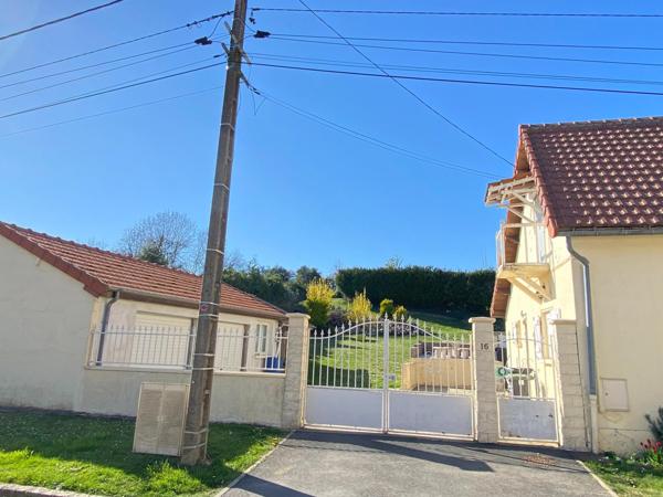 Belle maison ancienne de 91 m2, 2 chambres, jardin de 693 m2