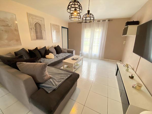 Belle maison ancienne de 91 m2, 2 chambres, jardin de 693 m2