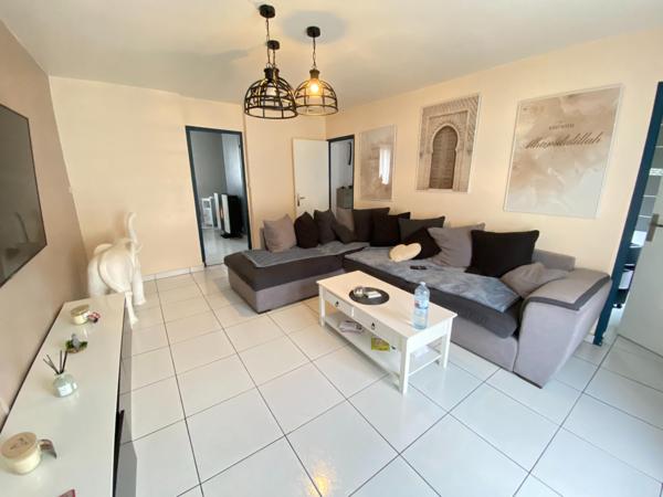 Belle maison ancienne de 91 m2, 2 chambres, jardin de 693 m2