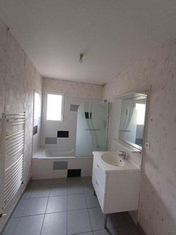 Maison Laval 4 pièce(s) 74 m2