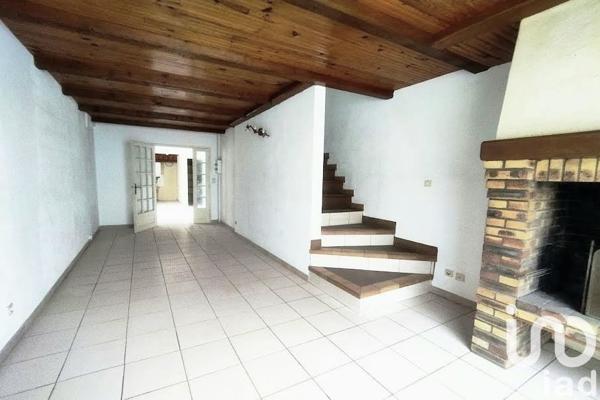 Maison 5 pièces de 128 m² à Le Grau-du-Roi (30240)