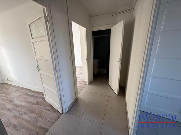 Oullins 2 pièce(s) 42 m2 - Dernier Etage , Oullins pierre benite Oullins 2 pièce(s) 42 m2 - Dernier Etage , Oullins pierre benite