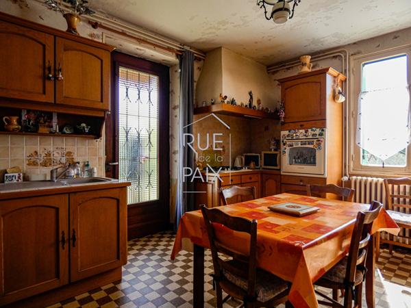 79600 louin Maison Louin 4 pièce(s) 86m2