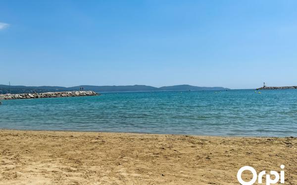 Appartement à vendre    4 pièces • 96,29 m2 Cavalaire-sur-Mer