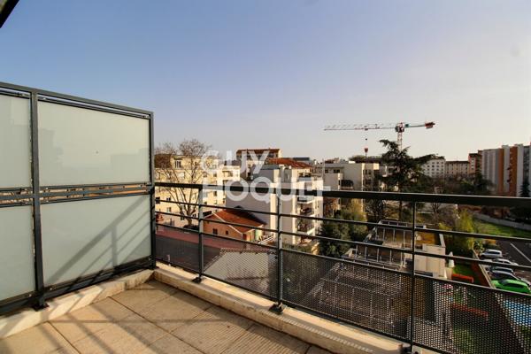 T3 – Vue Dégagée Balcon Garage