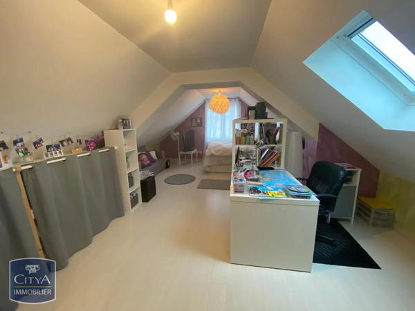 Maison à louer 7 pièces 206.54m²