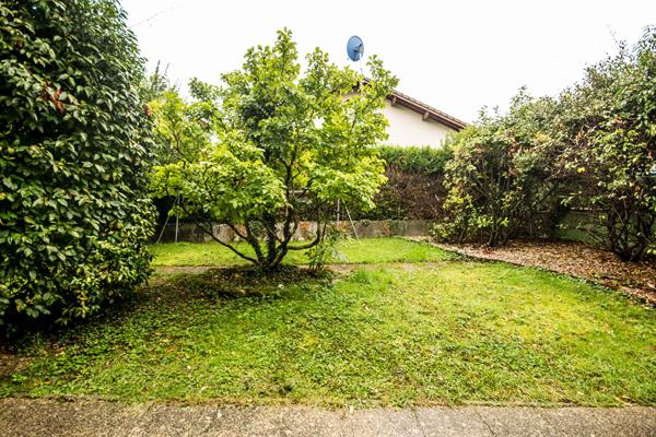 Appartement de types T3  74m2 en Rez-De-Jardin