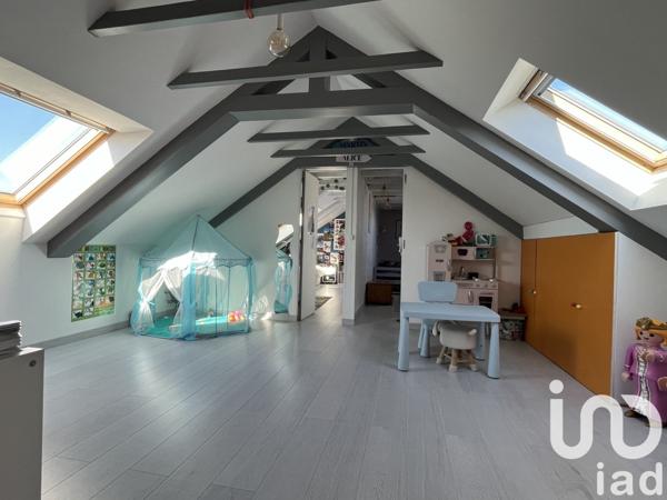 Maison 6 pièces de 130 m² à Sainte-Geneviève (60730)