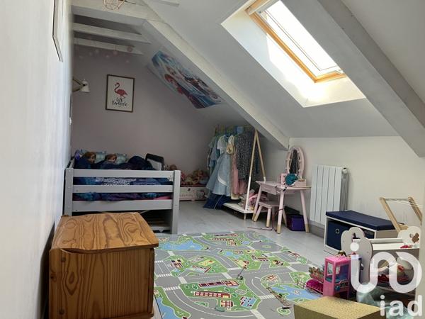 Maison 6 pièces de 130 m² à Sainte-Geneviève (60730)