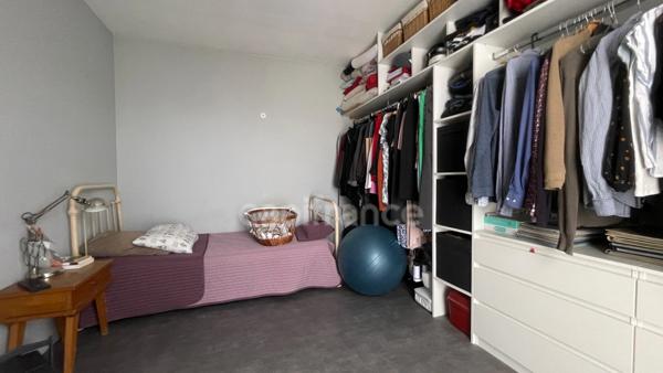Maison à vendre 5 pièces (66) 115 M2 en 3 faces avec piscine garage et stationnement camping car - Proche plage SAINT CYPRIEN et lac de VILLENEUVE DE LA RAHO A CORNEILLA DEL VERCOL