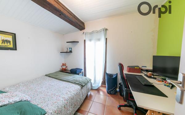 Maison à vendre    4 pièces •  Baho