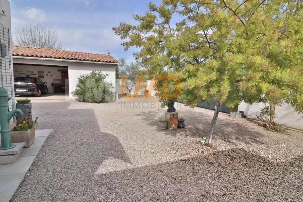 Le Luc: Villa 150m2 - Terrain 1500m2 - Piscine - Carport 6 Voitures