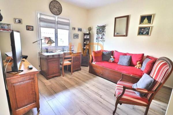 Le Luc: Villa 150m2 - Terrain 1500m2 - Piscine - Carport 6 Voitures