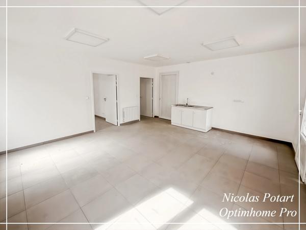 🏢 À louer – Local de bureaux neufs à proximité d'Estrées-Saint-Denis