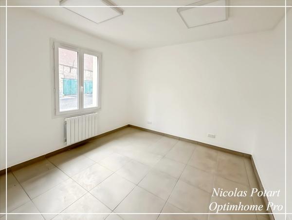 🏢 À louer – Local de bureaux neufs à proximité d'Estrées-Saint-Denis