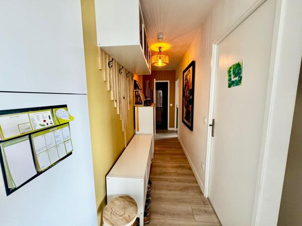 Très bel appartement F3  de 71 m² avec un balcon terrasse