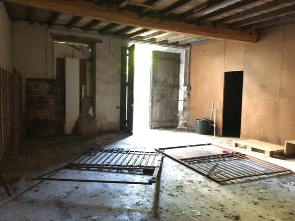 Propriété ancienne et authentique au centre d'une Bastide touristique