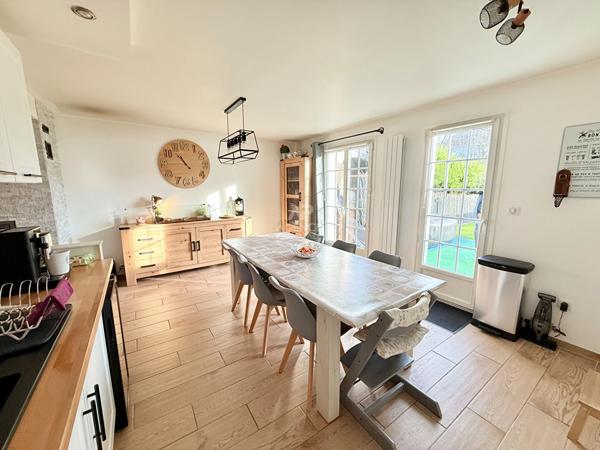 Maison Eragny 4 pièce(s) 78 m2 299 000 € **  - Référence  8001