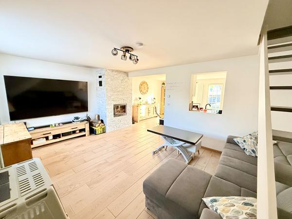 Maison Eragny 4 pièce(s) 78 m2 299 000 € **  - Référence  8001