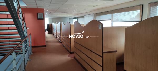 Immeuble de bureaux libres de 500 m²