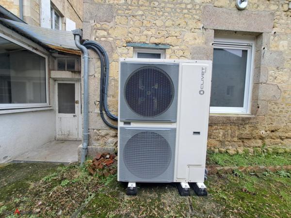 Immeuble à LE MELE-SUR-SARTHE, 61170 - 330m²