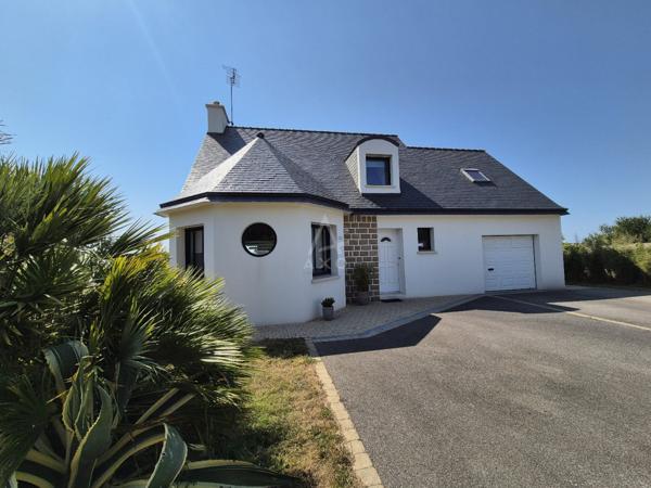 Le charme contemporain sur un écrin paysager de 1 030 m²