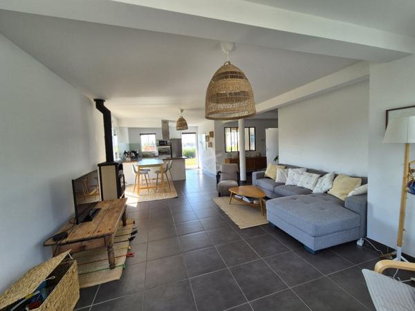 Le charme contemporain sur un écrin paysager de 1 030 m²