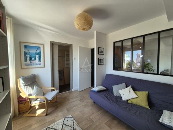 Le charme contemporain sur un écrin paysager de 1 030 m²