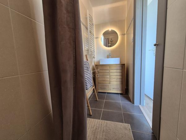 Le charme contemporain sur un écrin paysager de 1 030 m²