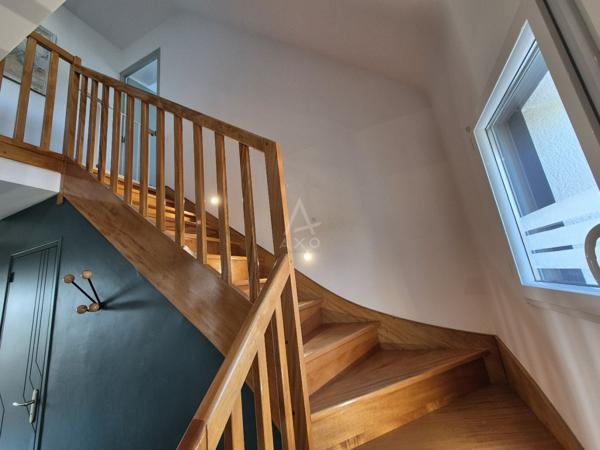 Le charme contemporain sur un écrin paysager de 1 030 m²