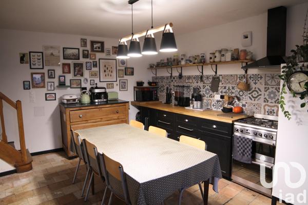 Maison à vendre 5 pièces 141 m² Saint-Étienne-de-Chigny