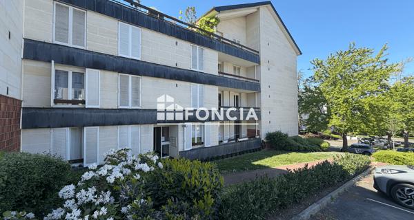 Location Studio 15.02 m² - Louveciennes 78430