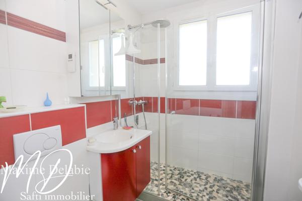 Maison avec jardin et garage – Quartier Prémartine