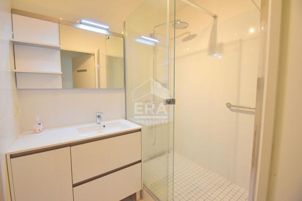 3 Pieces ensoleillé au calme et sans vis à vis