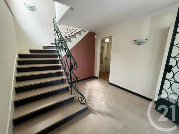 Maison à vendre  7 pièces - 145,54 m 2   ARTIGUES PRES BORDEAUX  - 33